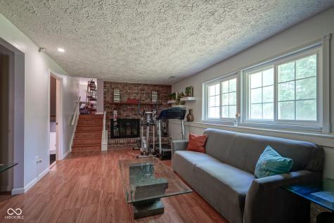 9319 Drawbridge Court Indianapolis IN 46250