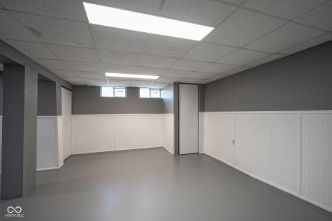9319 Drawbridge Court Indianapolis IN 46250