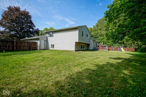 9319 Drawbridge Court Indianapolis IN 46250