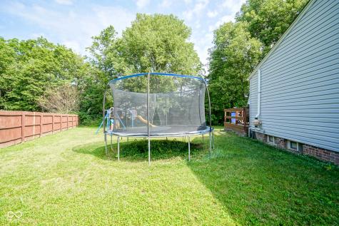 9319 Drawbridge Court Indianapolis IN 46250