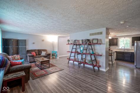 9319 Drawbridge Court Indianapolis IN 46250