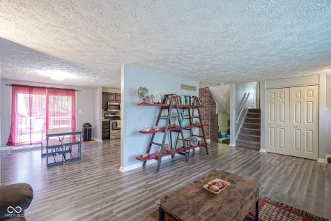 9319 Drawbridge Court Indianapolis IN 46250
