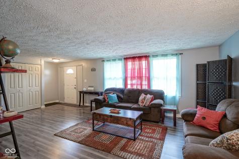 9319 Drawbridge Court Indianapolis IN 46250