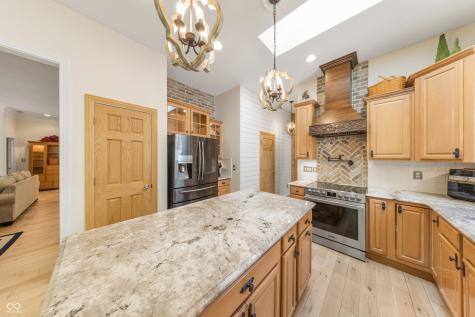 8061 Middle Bay Lane Indianapolis IN 46236