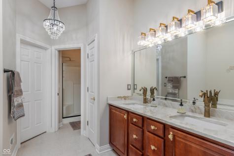 8061 Middle Bay Lane Indianapolis IN 46236