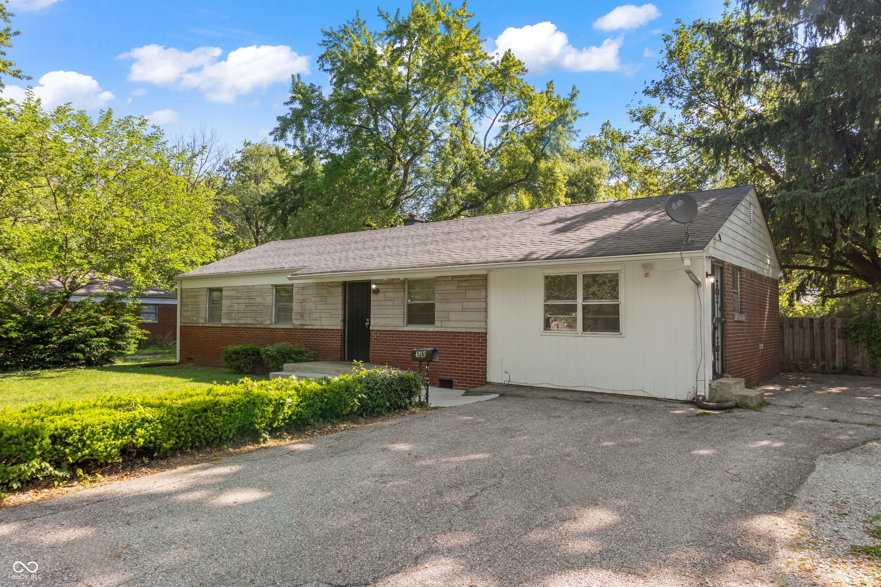 4315 N Whittier Place Indianapolis IN 46226
