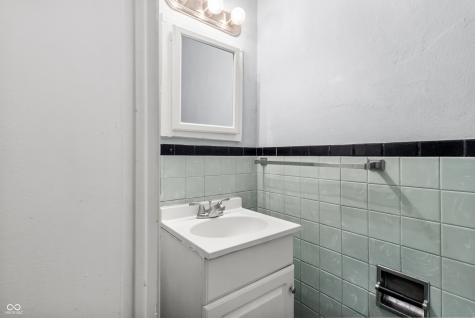 4315 N Whittier Place Indianapolis IN 46226