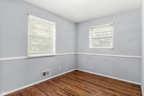 4315 N Whittier Place Indianapolis IN 46226