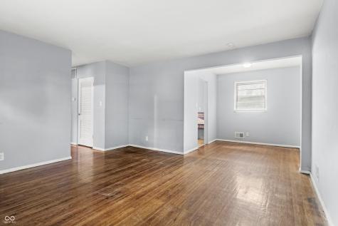4315 N Whittier Place Indianapolis IN 46226
