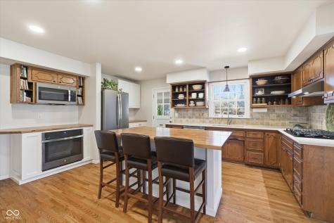 6203 Hillcrest Lane Indianapolis IN 46220