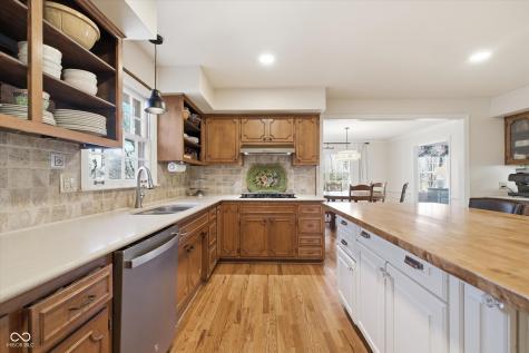 6203 Hillcrest Lane Indianapolis IN 46220
