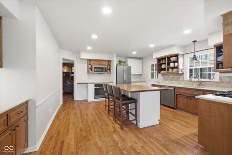 6203 Hillcrest Lane Indianapolis IN 46220