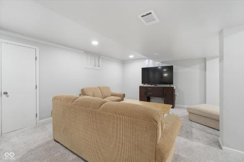 6203 Hillcrest Lane Indianapolis IN 46220