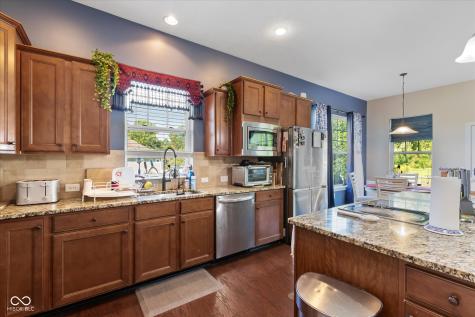6856 Ethens Glen Drive Avon IN 46123