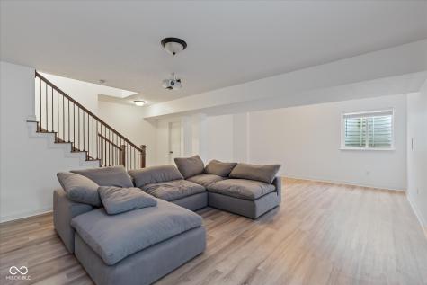 6856 Ethens Glen Drive Avon IN 46123