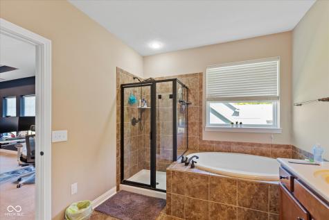 6856 Ethens Glen Drive Avon IN 46123