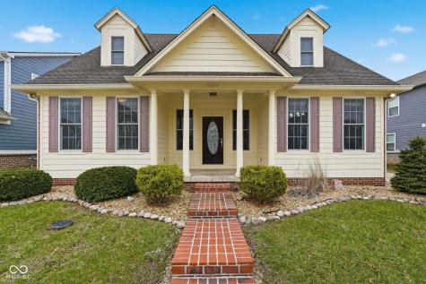 7215 Lockford Walk N Avon IN 46123