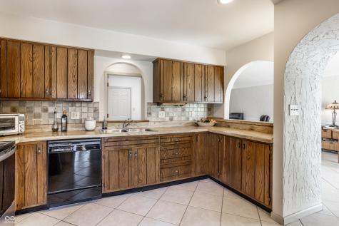 1627 Forward Pass Court Indianapolis IN 46217