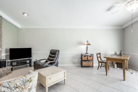 1627 Forward Pass Court Indianapolis IN 46217