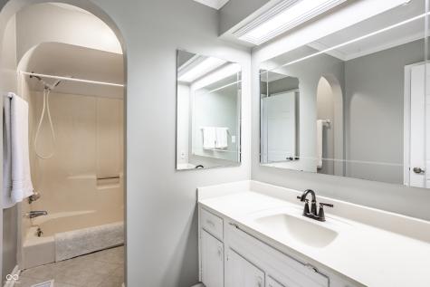 1627 Forward Pass Court Indianapolis IN 46217