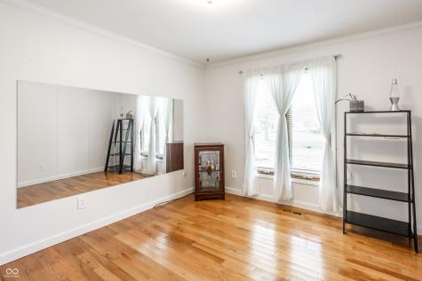 1627 Forward Pass Court Indianapolis IN 46217