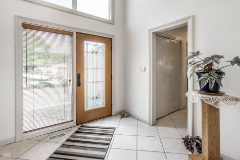1627 Forward Pass Court Indianapolis IN 46217