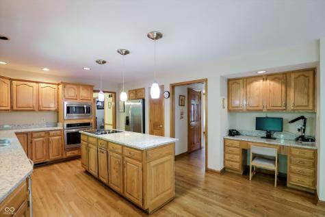 1884 Highland Cove Carmel IN 46280