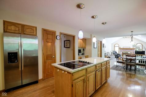 1884 Highland Cove Carmel IN 46280