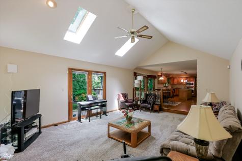 1884 Highland Cove Carmel IN 46280