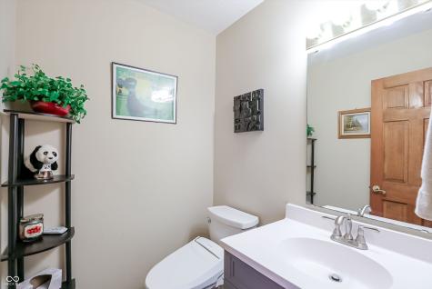 1884 Highland Cove Carmel IN 46280