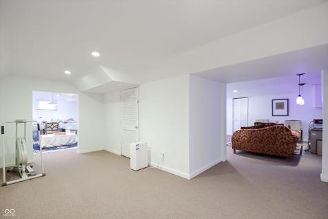 1884 Highland Cove Carmel IN 46280