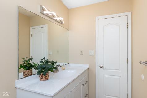3304 Fox Orchard Circle Indianapolis IN 46214