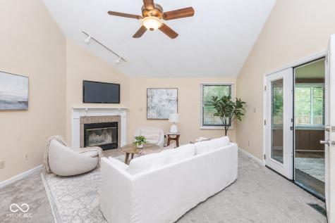 3304 Fox Orchard Circle Indianapolis IN 46214