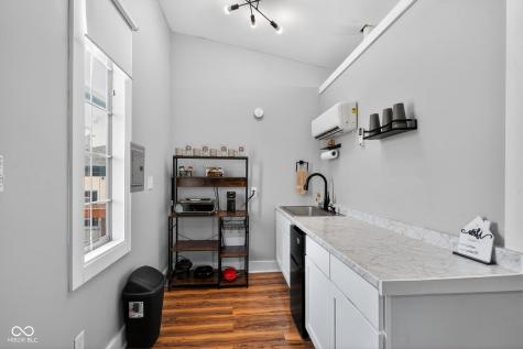 1869 New Street Indianapolis IN 46203