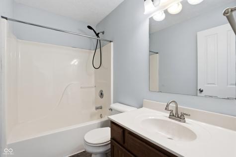 11148 Sanabria Drive Indianapolis IN 46235
