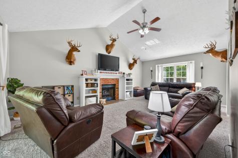 44 Ponsonby Court Indianapolis IN 46214