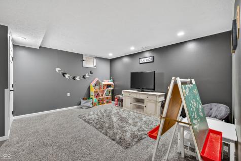 44 Ponsonby Court Indianapolis IN 46214