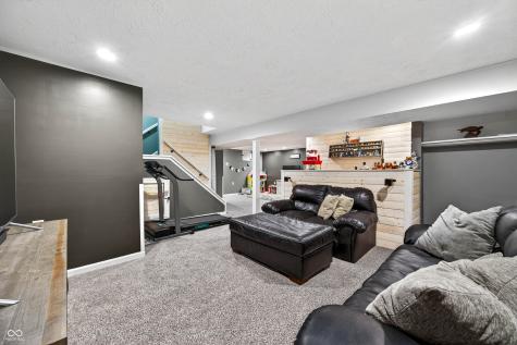 44 Ponsonby Court Indianapolis IN 46214