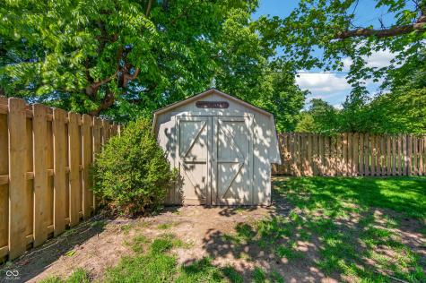 44 Ponsonby Court Indianapolis IN 46214