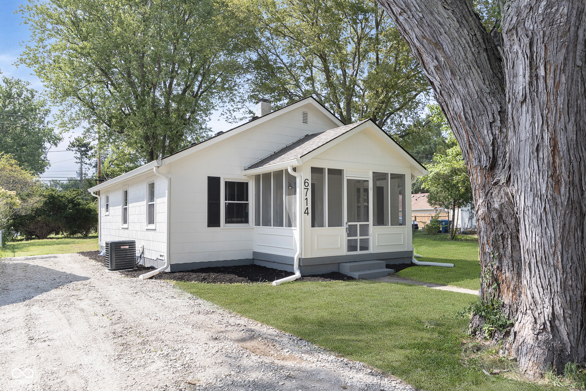 6714 Evanston Avenue Indianapolis IN 46220
