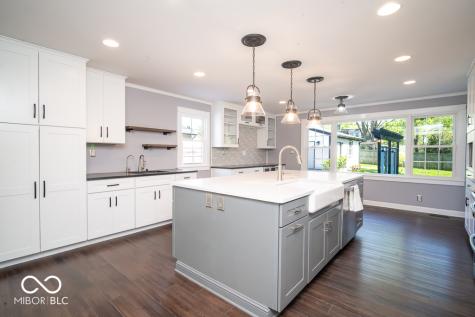 475 N Valley Lane Greenwood IN 46142