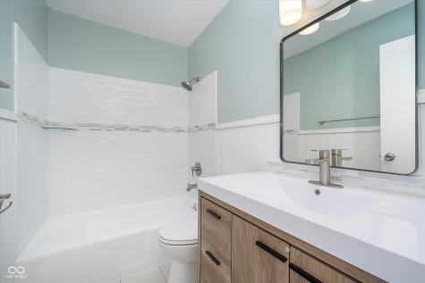 1313 Roseway Drive Indianapolis IN 46219