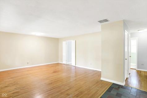 5133 E 70th Street Indianapolis IN 46220
