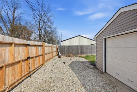 1614 E Kelly Street Indianapolis IN 46203