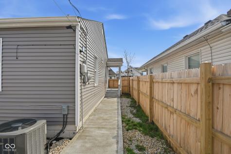 1614 E Kelly Street Indianapolis IN 46203