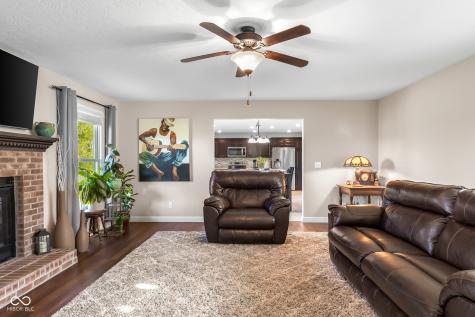 11005 N County Road 425 E Hope IN 47246