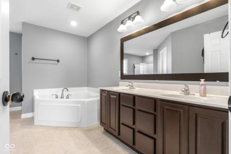 11005 N County Road 425 E Hope IN 47246