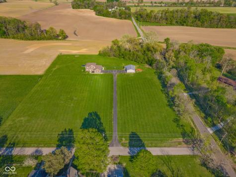 11005 N County Road 425 E Hope IN 47246