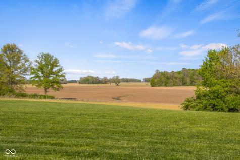 11005 N County Road 425 E Hope IN 47246