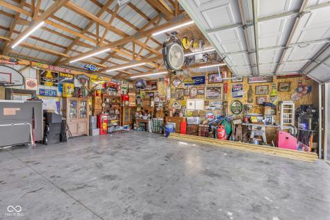 11005 N County Road 425 E Hope IN 47246